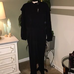 Woman’s Express Jumpsuit, size M Bkack